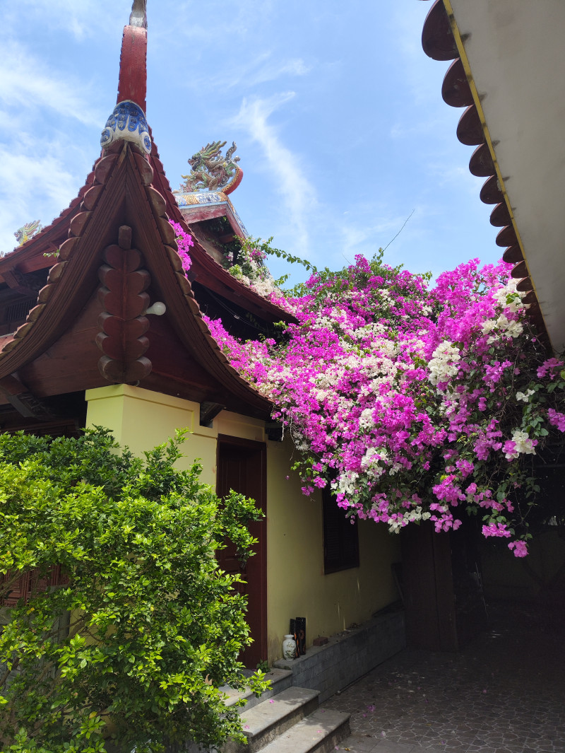 王勃墓所在寺廟
